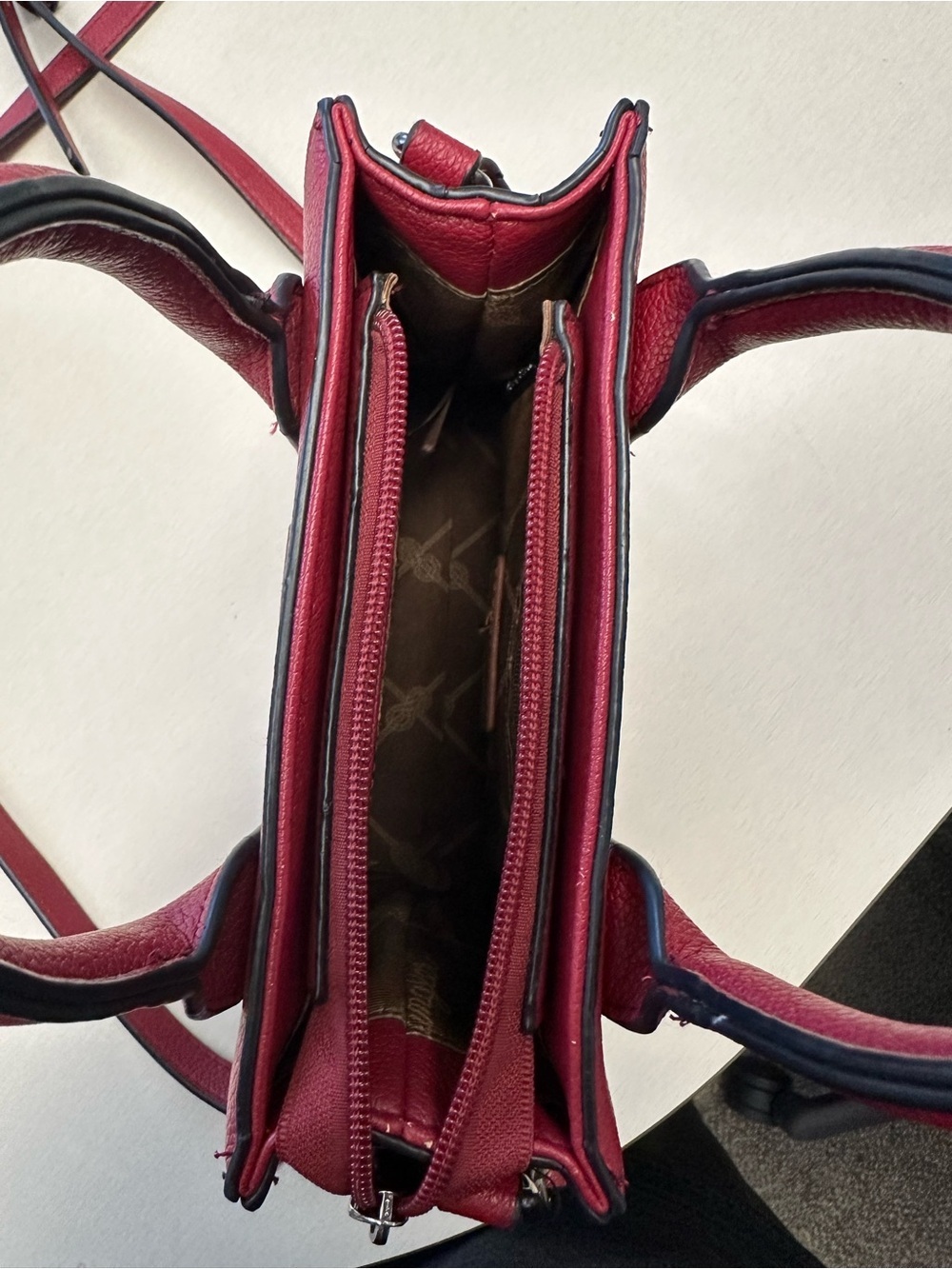 Wrangler Whipstitch Mini Tote/Crossbody - Red - Picture 4 of 8